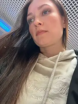 ZaraHill online show from 12-05-25, 03:48