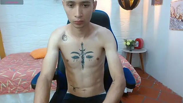 LucassSmith11 online show from 12-02-25, 01:50