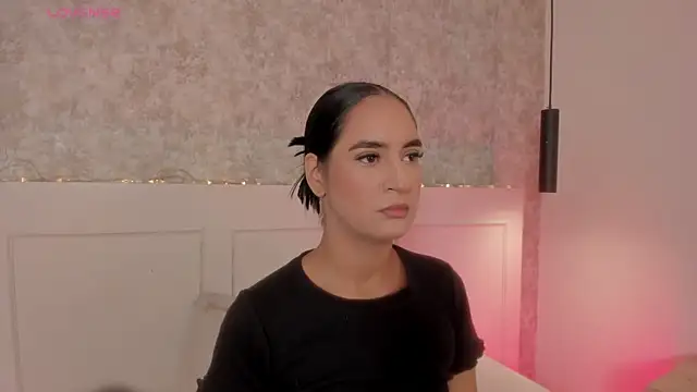 Emily luve online show from 06-26-26, 11:36