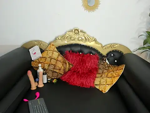 cristal millers online show from 02-28-26, 02:34