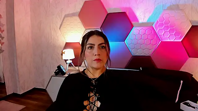 Snapshot of AriaRous chatting on 06-17-26, 12:18 AriaRous online show from 06-17-26, 12:18
