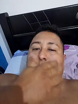 LeapingLycian online show from 11-30-25, 03:27