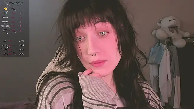 MePretty online show from 10-21-25, 05:24