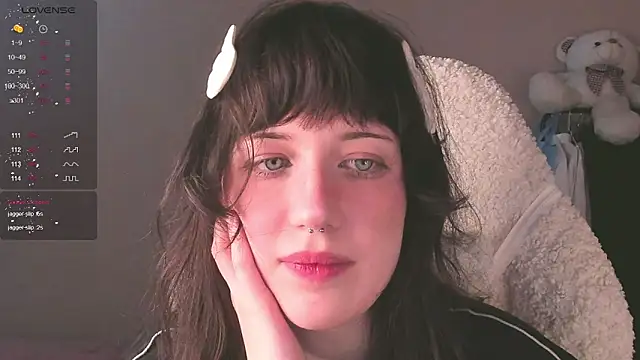 MePretty online show from 11-30-25, 01:09