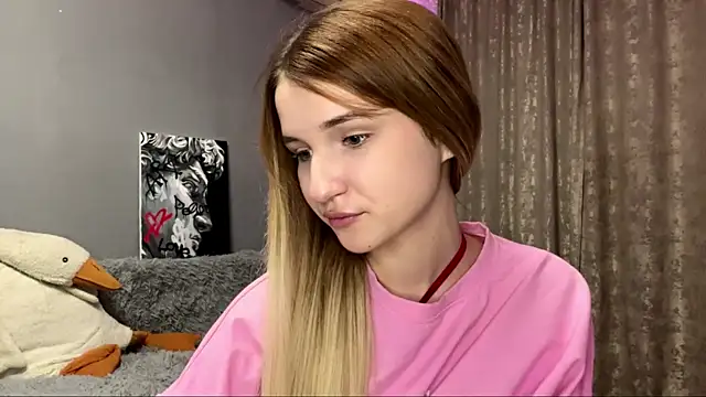 VikkiWittel online show from 12-02-25, 05:41