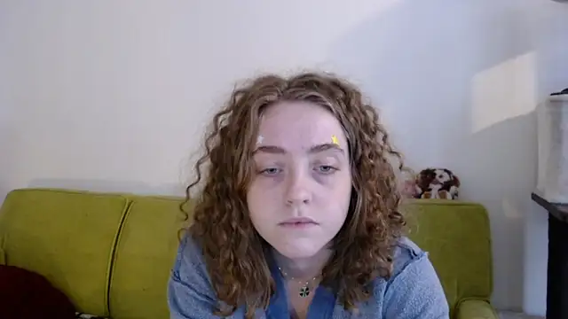 DeliaBlew online show from 12-17-25, 06:03