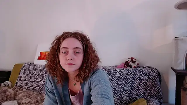 DeliaBlew online show from 01-18-26, 04:11