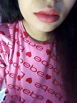 Snapshot of Nila-islam chatting on 11-29-25, 07:39 Nila-islam online show from 11-29-25, 07:39