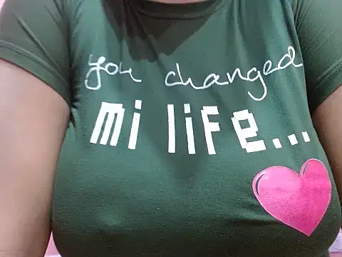 Snapshot of Milf_Momy chatting on 03-22-26, 03:59 Milf Momy online show from 03-22-26, 03:59