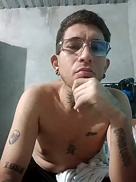 Snapshot of macarywillm chatting on 03-20-26, 07:35 macarywillm online show from 03-20-26, 07:35