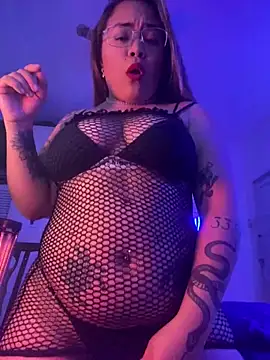 Lindalatina2001 online show from 05-26-26, 01:45