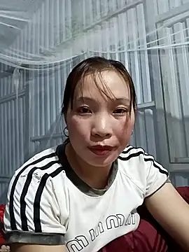 Evelyn-n online show from 12-15-25, 11:47