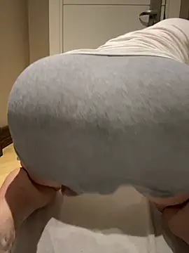 Snapshot of tbgs chatting on 01-18-26, 04:11 tbgs online show from 01-18-26, 04:11