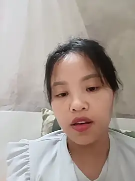 Snapshot of Pretty-haert chatting on 06-12-26, 04:44 Pretty-haert online show from 06-12-26, 04:44