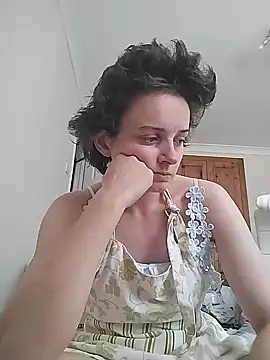 Snapshot of Amy01112 chatting on 06-21-26, 02:30 Amy01112 online show from 06-21-26, 02:30