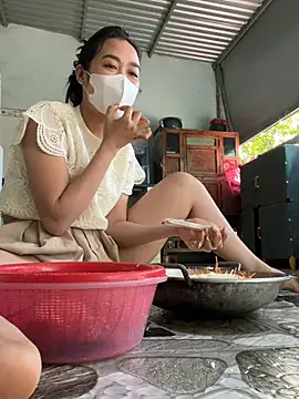 Mio Nips online show from 01-15-26, 02:49