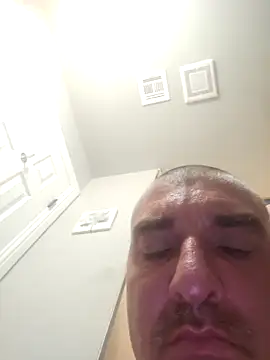 Snapshot of kockkloud chatting on 11-30-25, 08:35 kockkloud online show from 11-30-25, 08:35