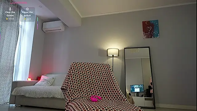 yoursecretloveee online show from 02-16-26, 09:05