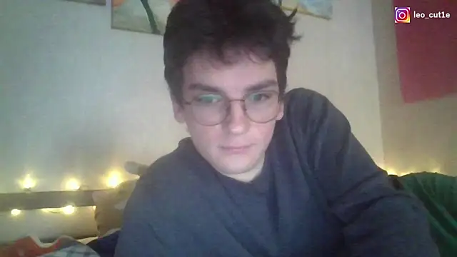 leo cutie online show from 04-11-26, 04:50