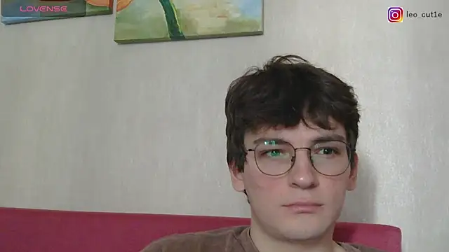 Snapshot of leo_cutie chatting on 05-16-26, 06:32 leo cutie online show from 05-16-26, 06:32