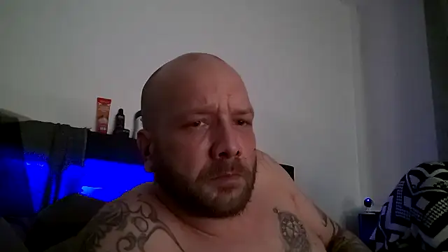 Snapshot of RedTeufelGirl chatting on 02-11-26, 12:37 RedTeufelGirl online show from 02-11-26, 12:37