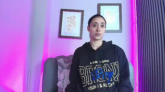 Ariana collinss online show from 03-26-26, 12:11