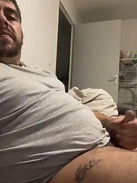 Snapshot of gaydavignon chatting on 12-01-25, 01:10 gaydavignon online show from 12-01-25, 01:10