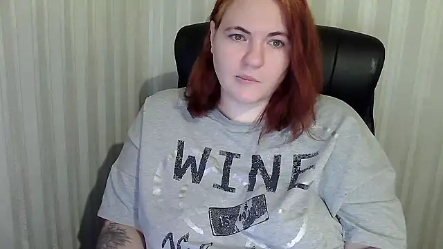 LisaLeon online show from 12-01-25, 03:06