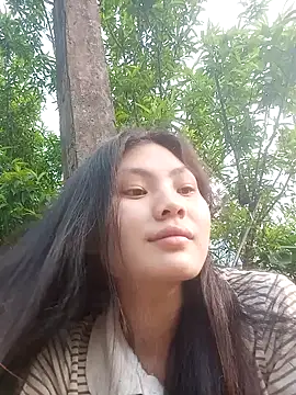 Snapshot of Hilary-123 chatting on 04-05-26, 12:52 Hilary-123 online show from 04-05-26, 12:52