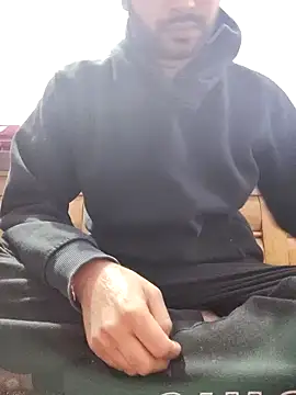 Snapshot of AlphaAura460 chatting on 12-05-25, 02:42 AlphaAura460 online show from 12-05-25, 02:42