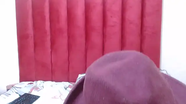 Snapshot of SexyHarleyBlack chatting on 05-08-26, 04:56 SexyHarleyBlack online show from 05-08-26, 04:56