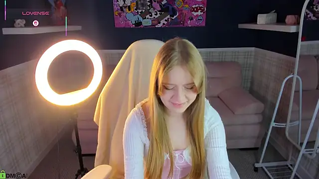 Victori Fox online show from 04-17-26, 11:52