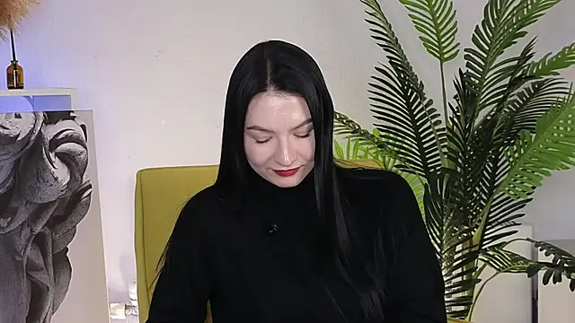 Snapshot of ElodiaMominee chatting on 12-02-25, 10:31 ElodiaMominee online show from 12-02-25, 10:31