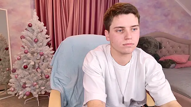 Olie Sparkle online show from 12-05-25, 01:25