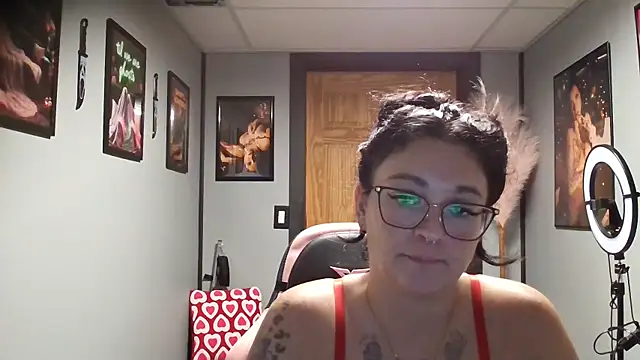 Snapshot of Natalia5Nash chatting on 02-18-26, 02:57 Natalia5Nash online show from 02-18-26, 02:57