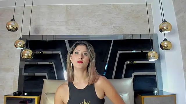 JulietaWales online show from 12-18-25, 11:49