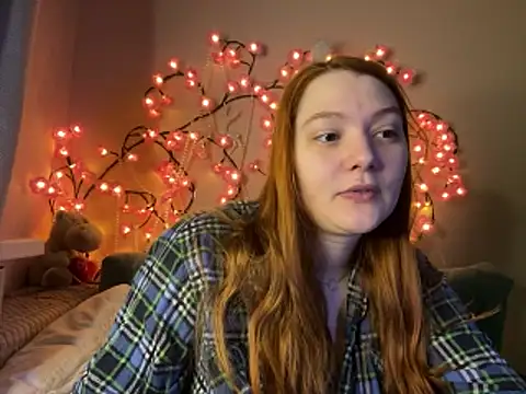 Ungoliant Kiss online show from 04-16-26, 06:19