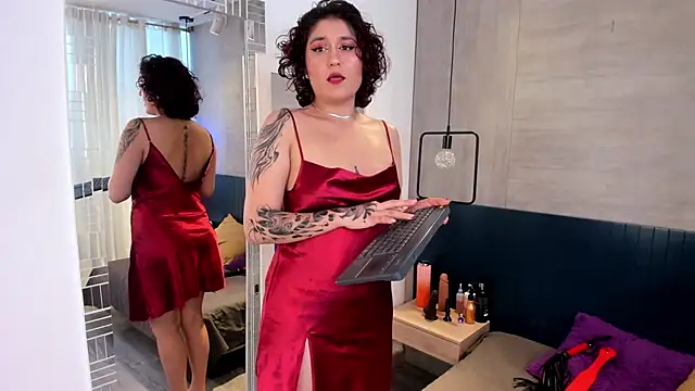 MissSavage  online show from 02-08-26, 07:17