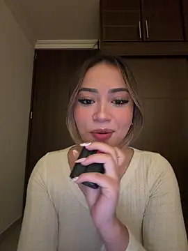 Snapshot of abbymnd1 chatting on 06-19-26, 11:52 abbymnd1 online show from 06-19-26, 11:52