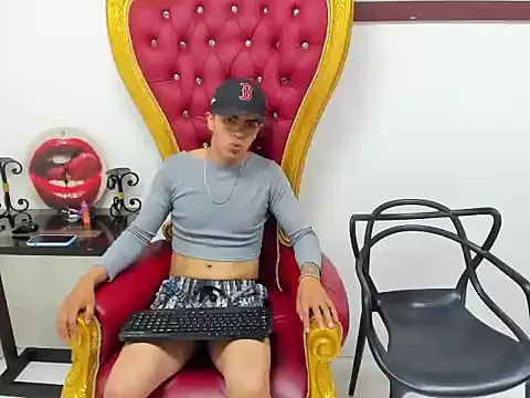 Snapshot of jason_gray69 chatting on 12-02-25, 02:01 jason gray69 online show from 12-02-25, 02:01