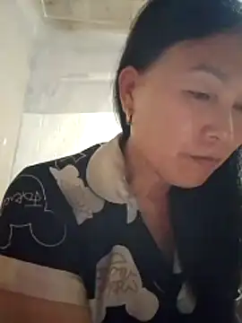Lili-123k online show from 05-23-26, 04:11