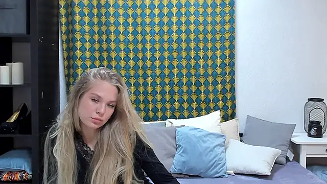 Snapshot of Wh1teAngelx chatting on 12-02-25, 07:47 Wh1teAngelx online show from 12-02-25, 07:47