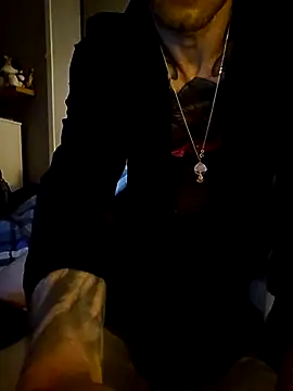 Snapshot of scotbhoyscott chatting on 03-02-26, 02:03 scotbhoyscott online show from 03-02-26, 02:03