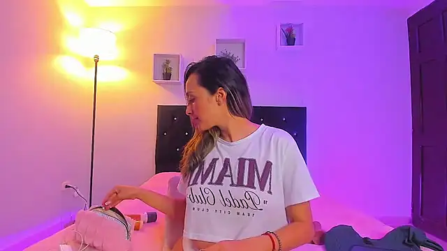 Victoria Rose  online show from 03-28-26, 04:01