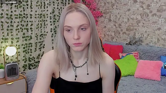 Gina Gina love online show from 05-27-26, 01:24