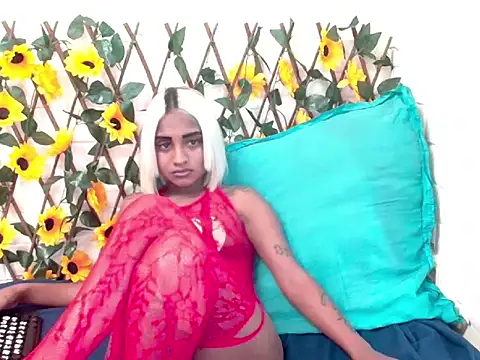 Snapshot of IndianSumaya69 chatting on 12-02-25, 10:42 IndianSumaya69 online show from 12-02-25, 10:42