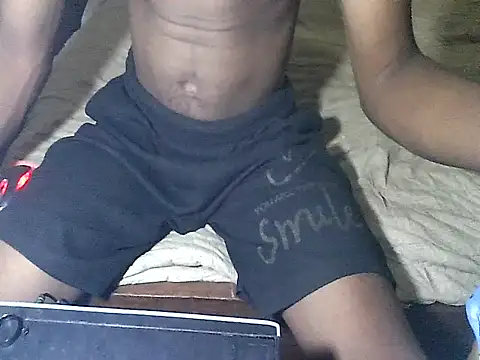 Snapshot of londanirc chatting on 02-17-26, 08:26 londanirc online show from 02-17-26, 08:26