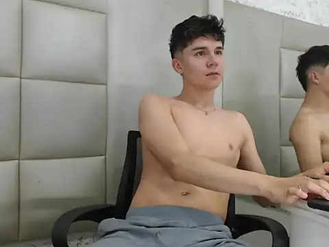 JuanGomm online show from 12-23-25, 05:05