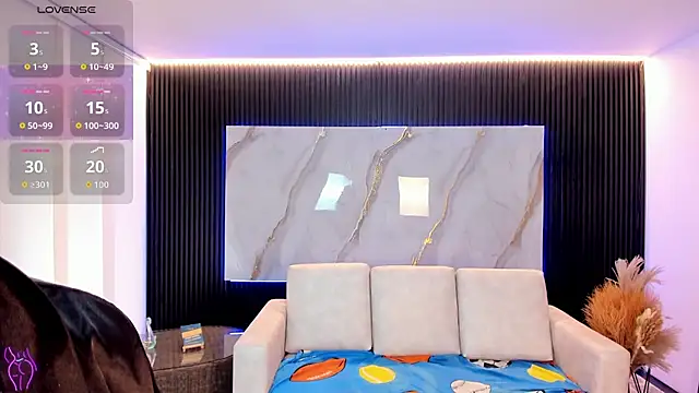 TiffanyHoustton online show from 02-26-26, 12:04