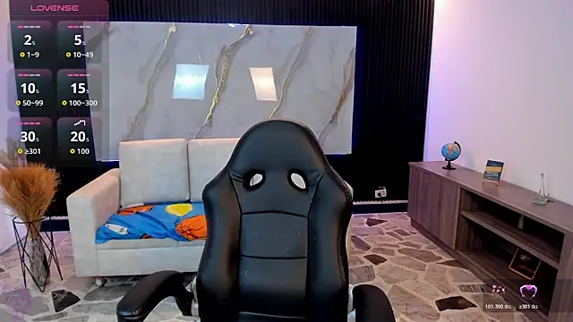 TiffanyHoustton online show from 03-09-26, 12:09